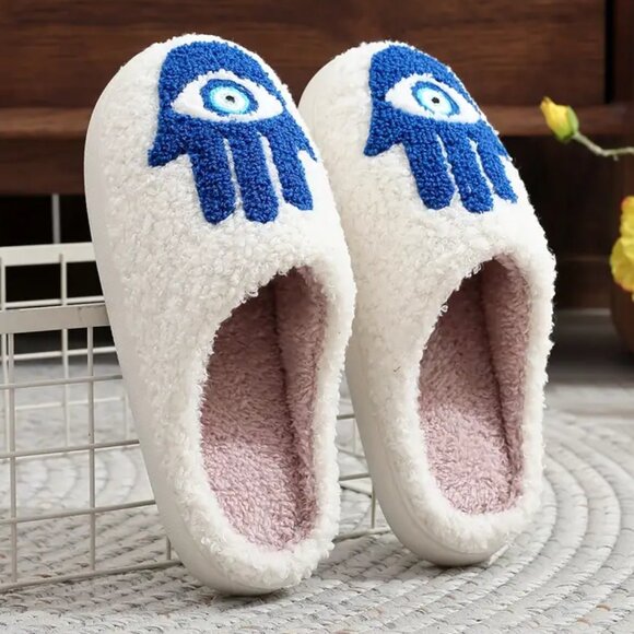 RESERVED 4 lady π€ Hamsa Slippers Sherpa Evil Eye Indoor Outdoor NEW LAST PAIR - Picture 5 of 7